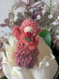 Charity-Engel Nr. 20 mit Rose